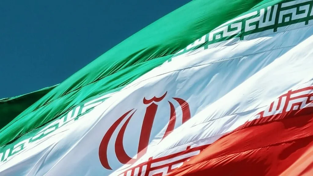 Iran Sets Conditions for Ending War, Reaches Understanding with Oman on Hormuz Routes